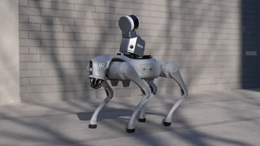 Robot unitree Go2 monté avec des accessoires robots notamment le scanner 3D FJ Dynamics